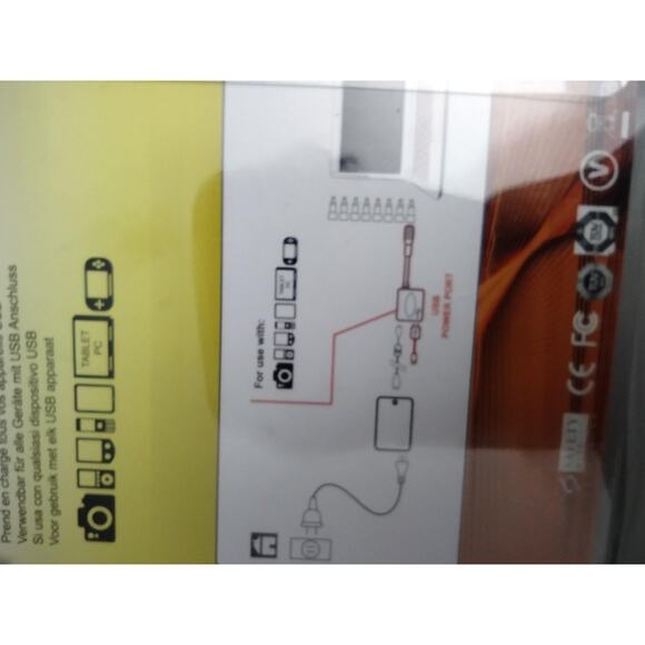 V7 AC2090U8 Ultra Slim Universal Laptop Charger 90W Fast USB Port Tips Included - Picture 10 of 16